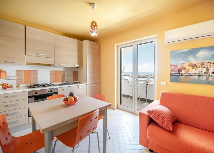 Casa Cinzia in Marina di Corricella